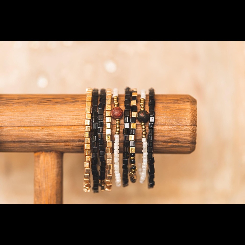 🚫Sold🚫- Handmade Beaded Bracelet